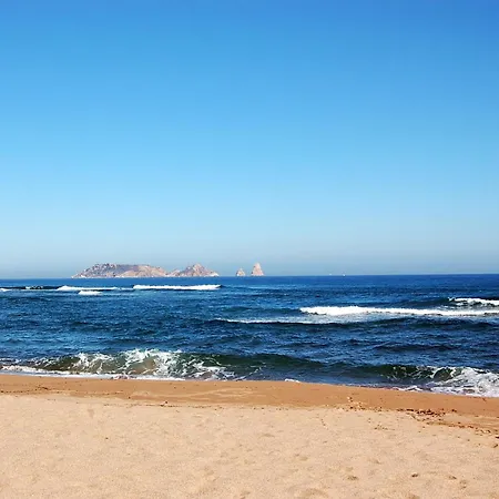 A 300 M De La Playa De Mp 502